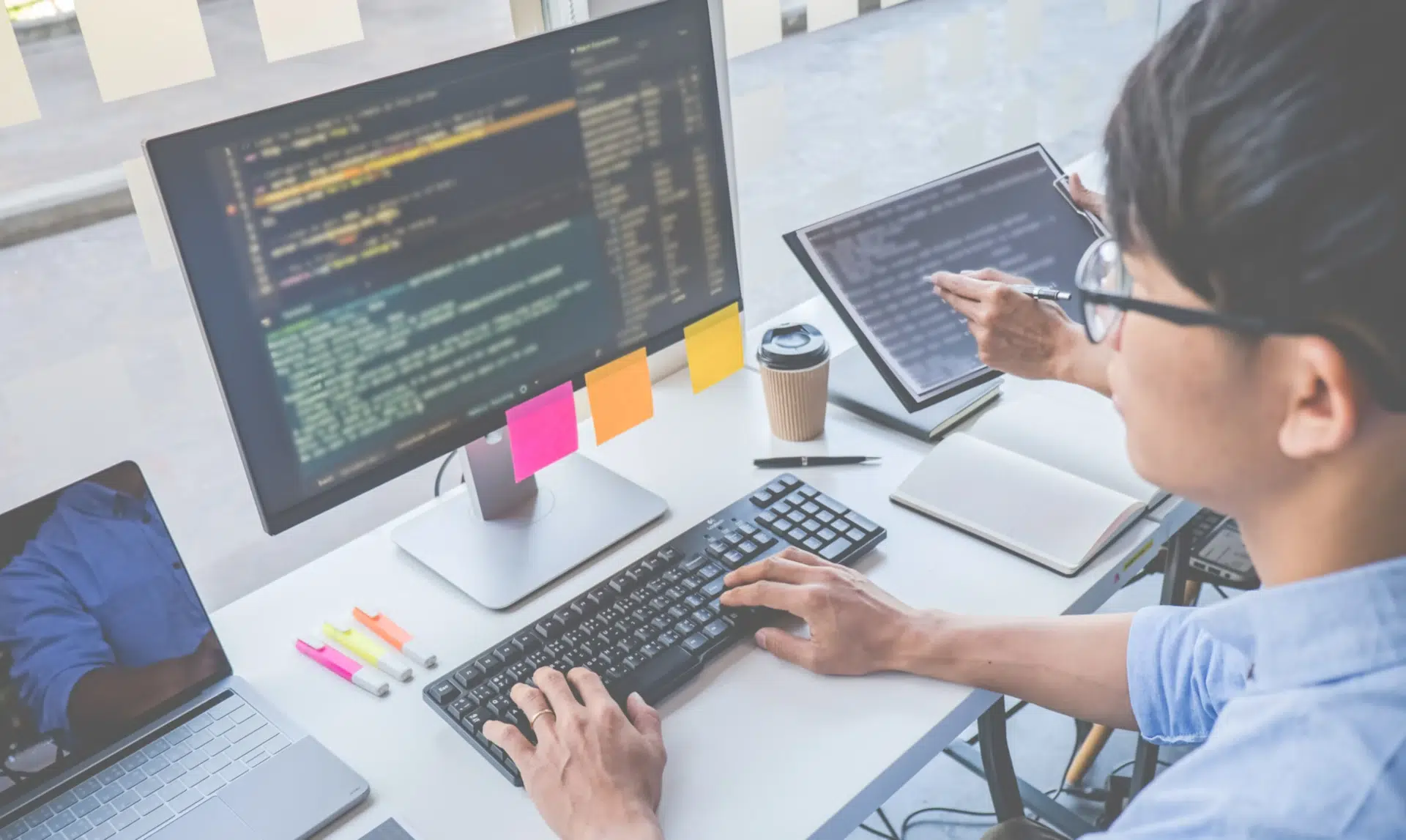 Insylux - Especialista respondiendo solicitud