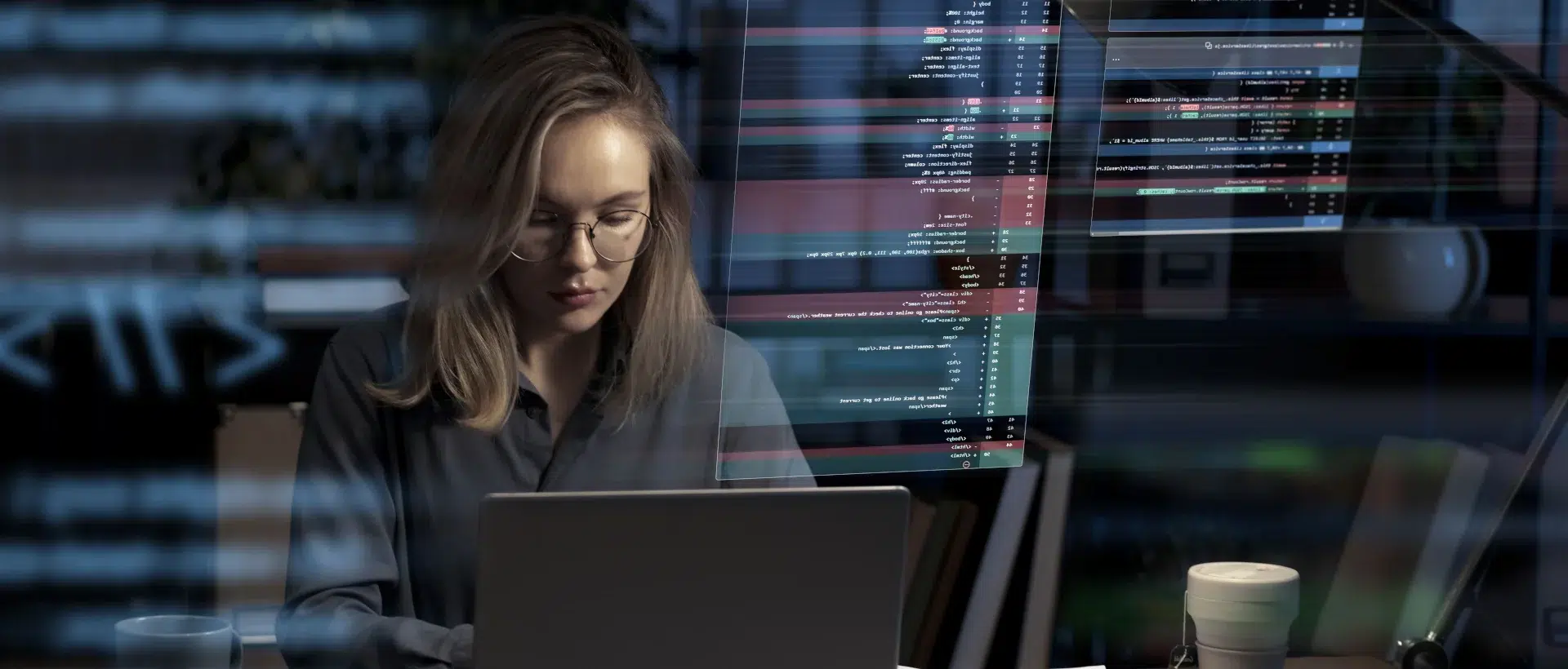 Insylux - Woman working on Cybersecurity